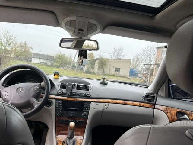 Серый Мерседес 220, объемом двигателя 2.1 л и пробегом 3 тыс. км за 4400 $, фото 1 на Automoto.ua