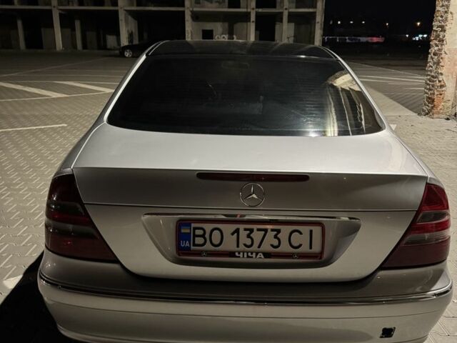 Серый Мерседес 220, объемом двигателя 2.2 л и пробегом 340 тыс. км за 6300 $, фото 5 на Automoto.ua