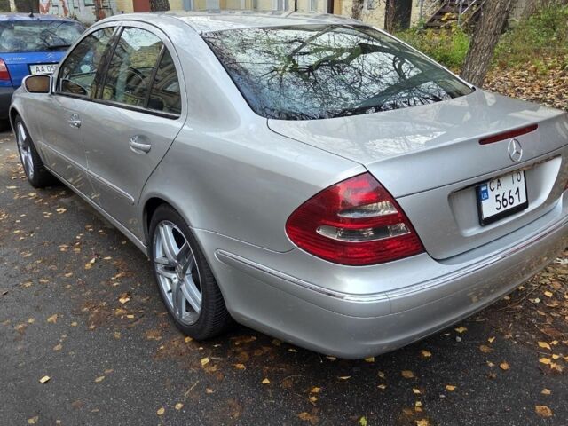Серый Мерседес 220, объемом двигателя 2.1 л и пробегом 361 тыс. км за 7000 $, фото 1 на Automoto.ua