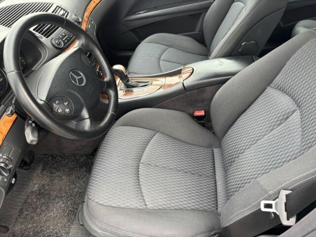 Серый Мерседес 220, объемом двигателя 2.1 л и пробегом 361 тыс. км за 7000 $, фото 14 на Automoto.ua