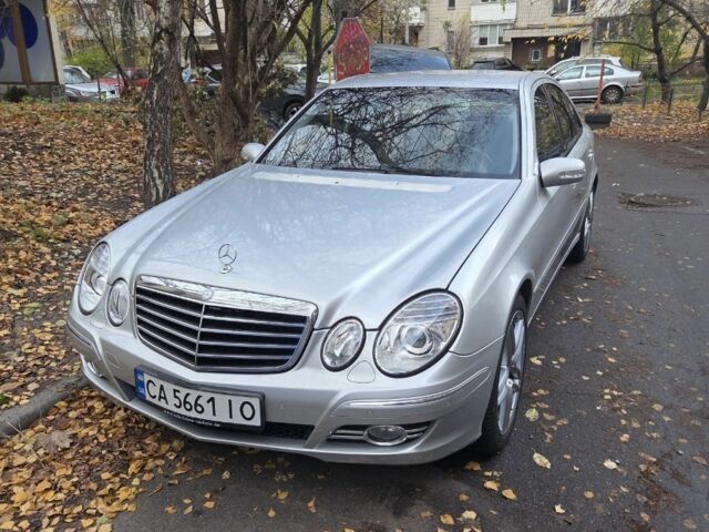 Серый Мерседес 220, объемом двигателя 2.1 л и пробегом 361 тыс. км за 7000 $, фото 3 на Automoto.ua