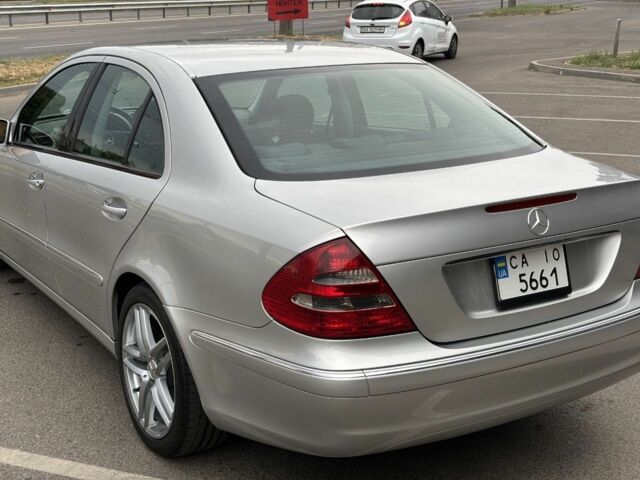 Серый Мерседес 220, объемом двигателя 2.1 л и пробегом 361 тыс. км за 7000 $, фото 7 на Automoto.ua