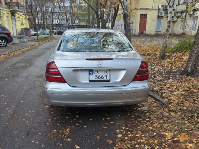 Серый Мерседес 220, объемом двигателя 2.1 л и пробегом 361 тыс. км за 7000 $, фото 4 на Automoto.ua