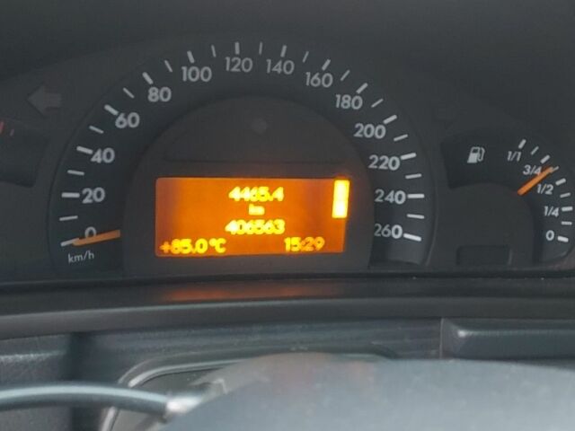 Серый Мерседес 220, объемом двигателя 0 л и пробегом 406 тыс. км за 4700 $, фото 6 на Automoto.ua