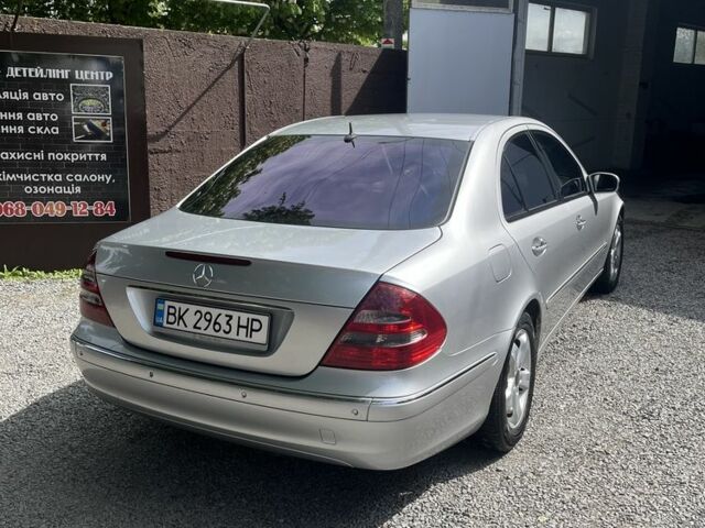 Сірий Мерседес 220, об'ємом двигуна 2.1 л та пробігом 420 тис. км за 6350 $, фото 5 на Automoto.ua