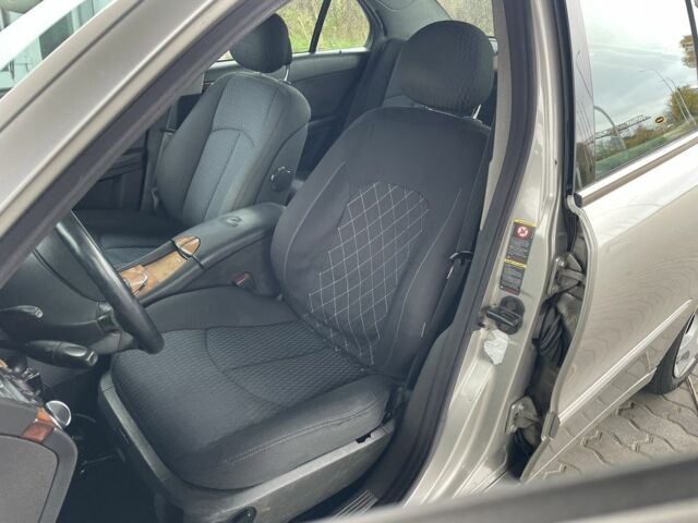 Сірий Мерседес 220, об'ємом двигуна 2.2 л та пробігом 300 тис. км за 3100 $, фото 13 на Automoto.ua