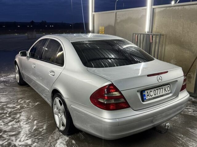 Серый Мерседес 220, объемом двигателя 2.1 л и пробегом 490 тыс. км за 6500 $, фото 3 на Automoto.ua