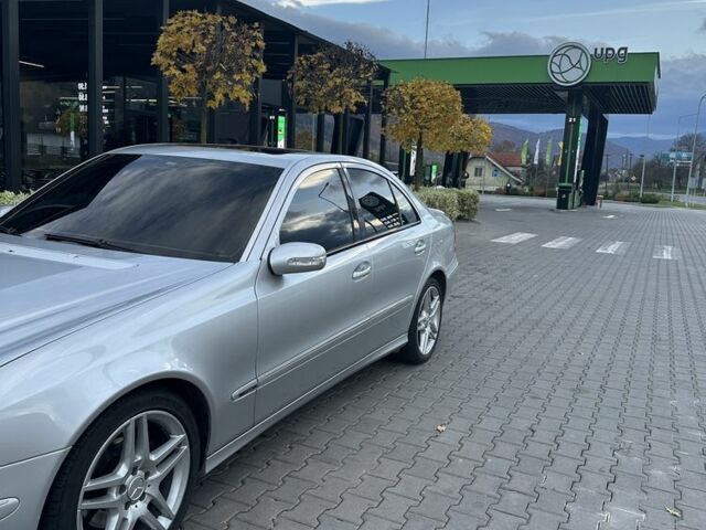 Серый Мерседес 220, объемом двигателя 2.1 л и пробегом 361 тыс. км за 8200 $, фото 9 на Automoto.ua