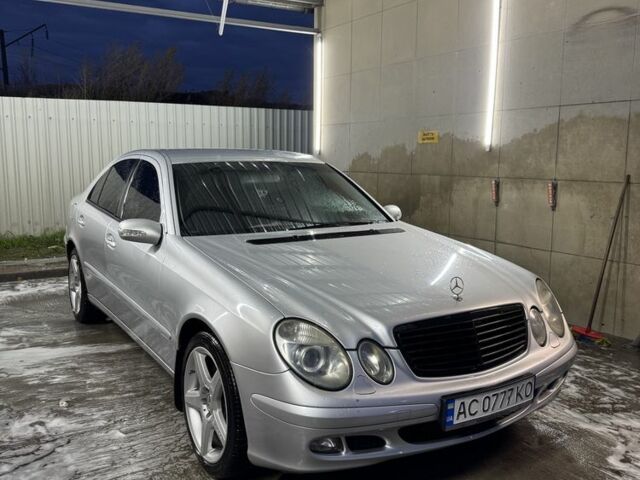 Серый Мерседес 220, объемом двигателя 2.1 л и пробегом 490 тыс. км за 6500 $, фото 1 на Automoto.ua