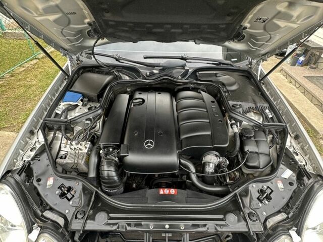 Серый Мерседес 220, объемом двигателя 2.1 л и пробегом 361 тыс. км за 8200 $, фото 2 на Automoto.ua