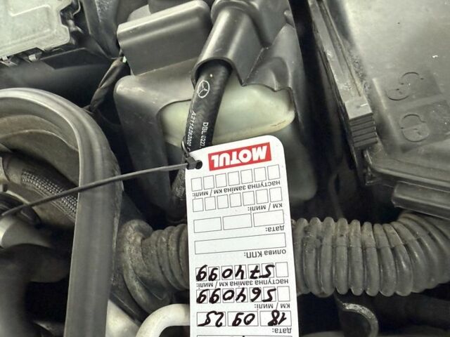 Серый Мерседес 220, объемом двигателя 2.7 л и пробегом 200 тыс. км за 3800 $, фото 6 на Automoto.ua