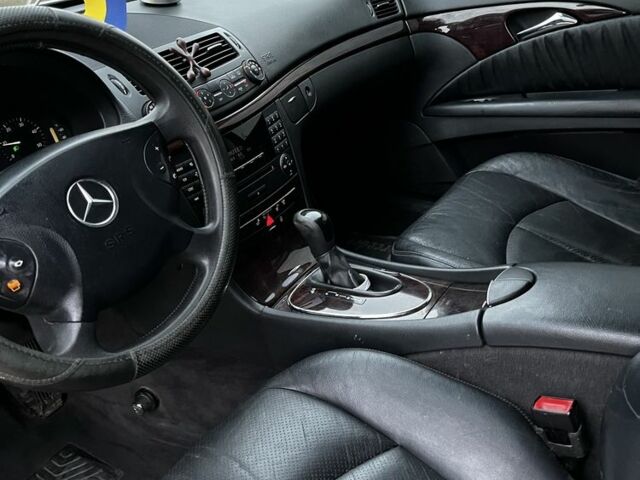 Серый Мерседес 220, объемом двигателя 2.1 л и пробегом 293 тыс. км за 7100 $, фото 9 на Automoto.ua