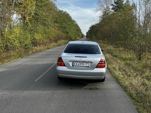 Серый Мерседес 220, объемом двигателя 2.1 л и пробегом 293 тыс. км за 7100 $, фото 15 на Automoto.ua