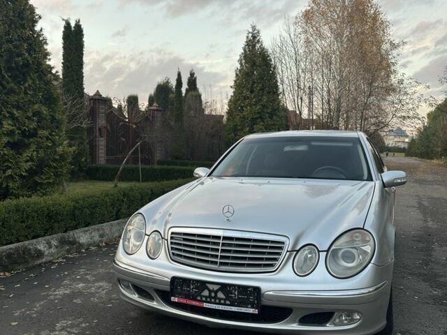 Серый Мерседес 220, объемом двигателя 2.2 л и пробегом 311 тыс. км за 3420 $, фото 1 на Automoto.ua