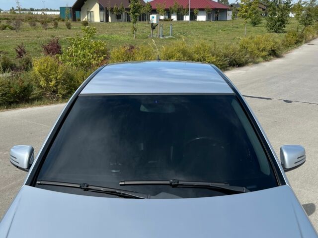 Серый Мерседес 220, объемом двигателя 2.1 л и пробегом 271 тыс. км за 12000 $, фото 6 на Automoto.ua