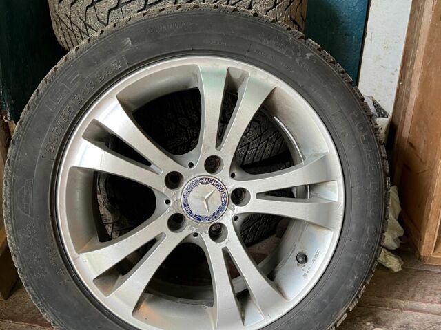 Серый Мерседес 220, объемом двигателя 2.1 л и пробегом 271 тыс. км за 12000 $, фото 23 на Automoto.ua