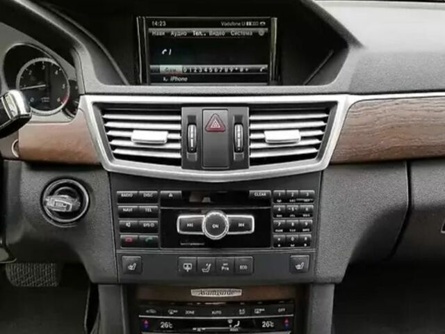 Серый Мерседес 220, объемом двигателя 2.2 л и пробегом 232 тыс. км за 14400 $, фото 2 на Automoto.ua