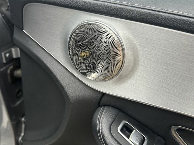 Сірий Мерседес 220, об'ємом двигуна 2.1 л та пробігом 285 тис. км за 16500 $, фото 12 на Automoto.ua