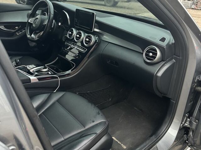 Сірий Мерседес 220, об'ємом двигуна 2.1 л та пробігом 285 тис. км за 16500 $, фото 9 на Automoto.ua