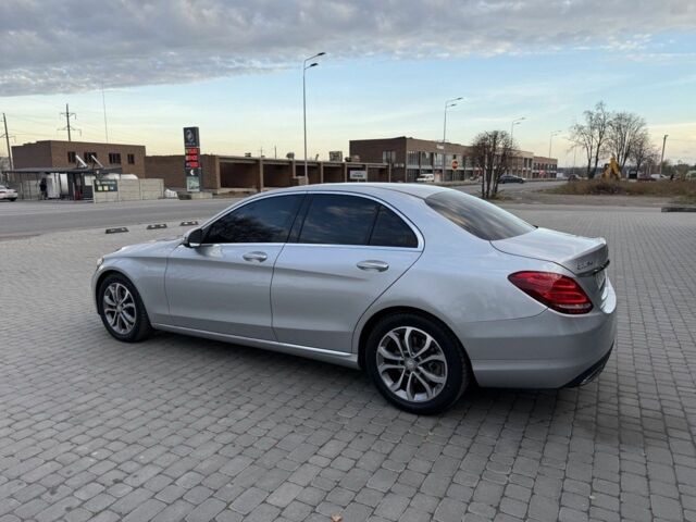 Сірий Мерседес 220, об'ємом двигуна 2.1 л та пробігом 188 тис. км за 23500 $, фото 5 на Automoto.ua