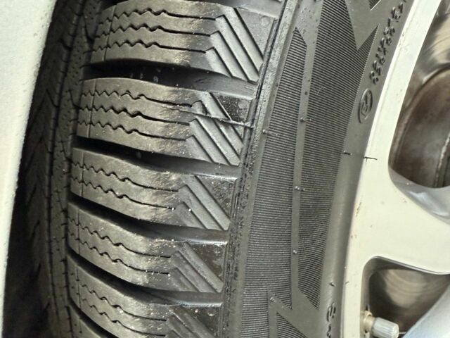 Сірий Мерседес 220, об'ємом двигуна 2.1 л та пробігом 188 тис. км за 23500 $, фото 14 на Automoto.ua