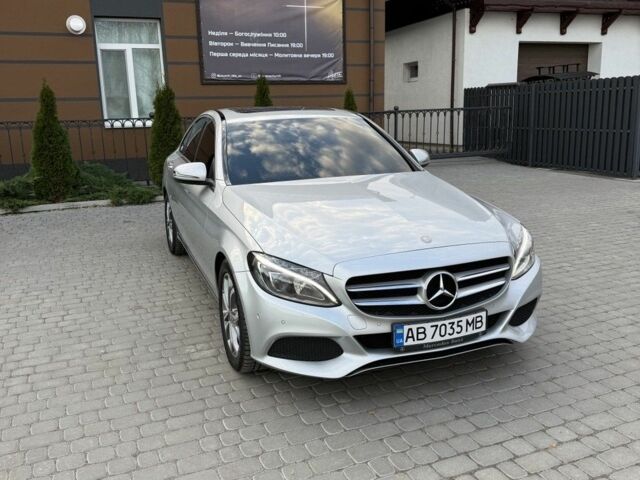 Сірий Мерседес 220, об'ємом двигуна 2.1 л та пробігом 188 тис. км за 23500 $, фото 13 на Automoto.ua