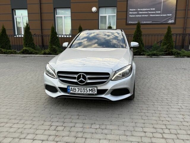 Сірий Мерседес 220, об'ємом двигуна 2.1 л та пробігом 188 тис. км за 23500 $, фото 4 на Automoto.ua