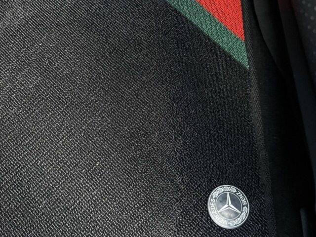 Сірий Мерседес 220, об'ємом двигуна 2.1 л та пробігом 188 тис. км за 23500 $, фото 21 на Automoto.ua