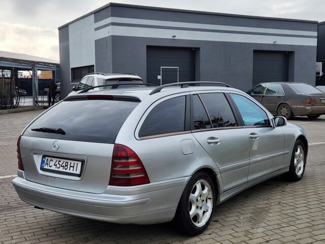 Серый Мерседес 220, объемом двигателя 2.1 л и пробегом 356 тыс. км за 3550 $, фото 6 на Automoto.ua