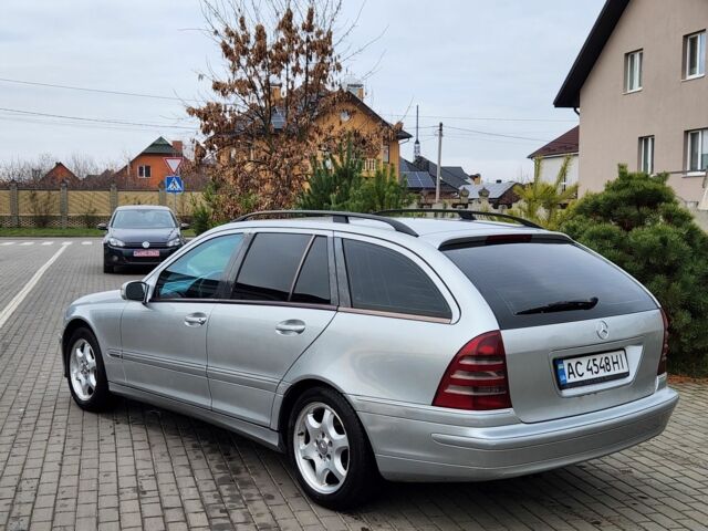 Серый Мерседес 220, объемом двигателя 2.1 л и пробегом 356 тыс. км за 3550 $, фото 10 на Automoto.ua