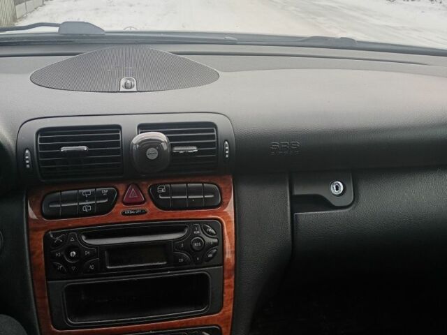 Сірий Мерседес 220, об'ємом двигуна 2.1 л та пробігом 490 тис. км за 3950 $, фото 3 на Automoto.ua