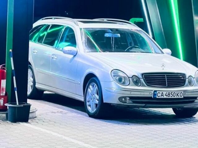 Серый Мерседес 220, объемом двигателя 2.1 л и пробегом 210 тыс. км за 5250 $, фото 2 на Automoto.ua