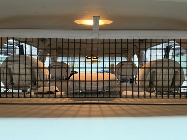 Серый Мерседес 220, объемом двигателя 2.1 л и пробегом 315 тыс. км за 6800 $, фото 6 на Automoto.ua