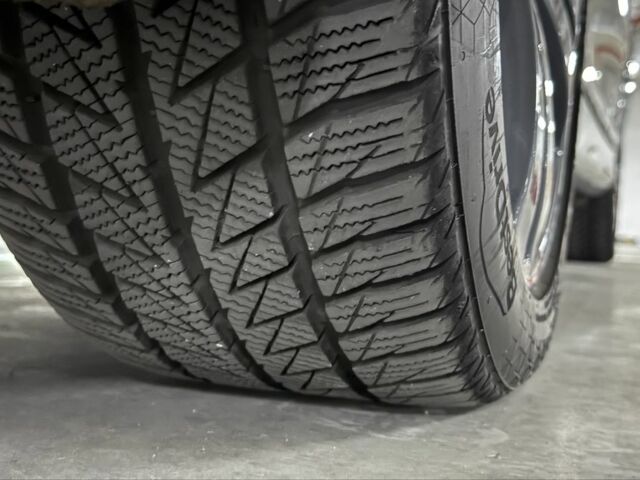 Серый Мерседес 220, объемом двигателя 2.1 л и пробегом 315 тыс. км за 6800 $, фото 5 на Automoto.ua