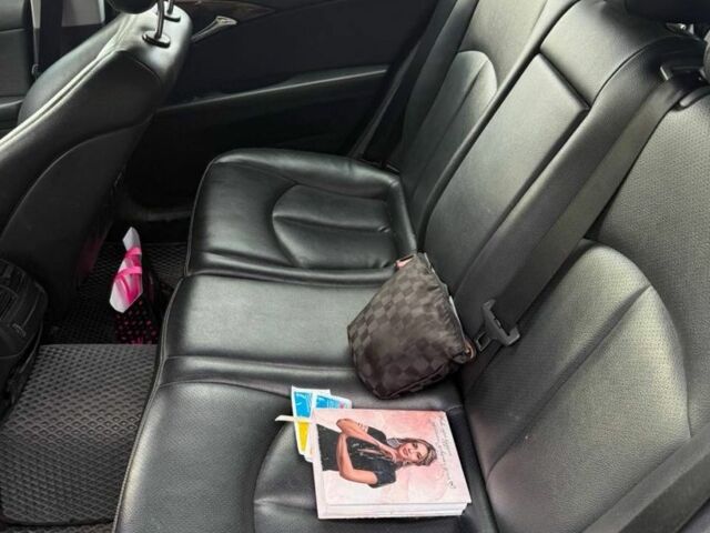 Сірий Мерседес 220, об'ємом двигуна 1.8 л та пробігом 319 тис. км за 5200 $, фото 5 на Automoto.ua