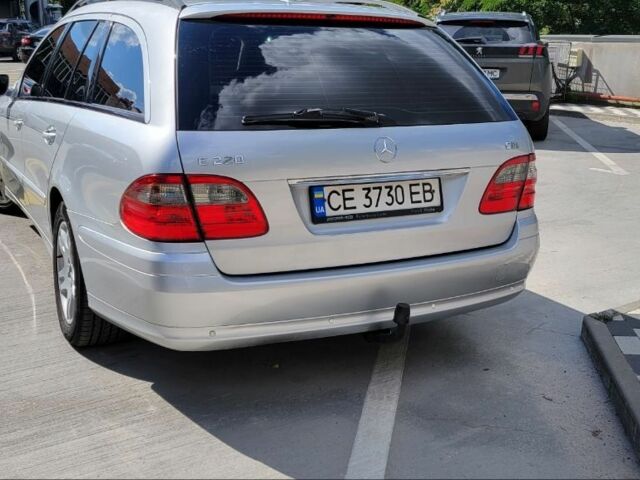 Серый Мерседес 220, объемом двигателя 2.1 л и пробегом 350 тыс. км за 9000 $, фото 7 на Automoto.ua