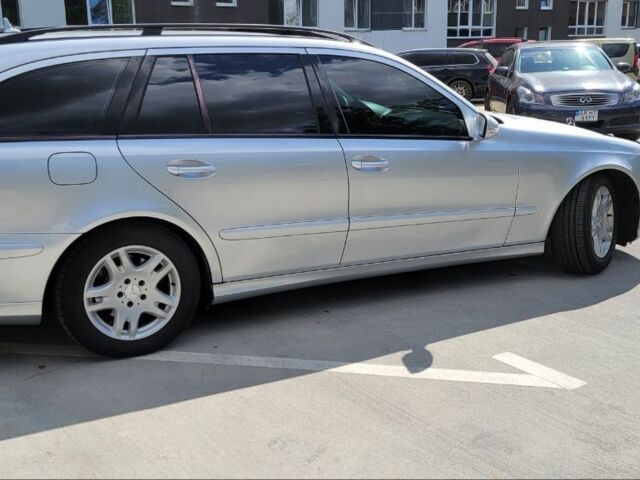 Серый Мерседес 220, объемом двигателя 2.1 л и пробегом 350 тыс. км за 9000 $, фото 5 на Automoto.ua