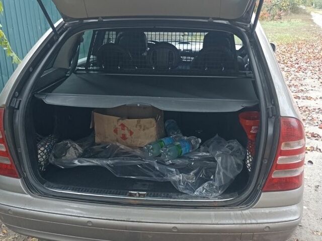 Серый Мерседес 220, объемом двигателя 0 л и пробегом 390 тыс. км за 3100 $, фото 5 на Automoto.ua