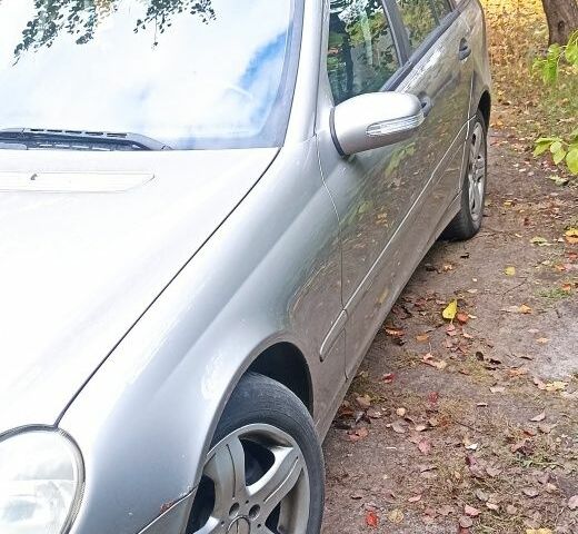 Мерседес 220 2006 у Чугуеве на Automoto.ua Сірий Мерседес 220, об'ємом двигуна 0 л та пробігом 390 тис. км за 3500 $, фото 3 на Automoto.ua
