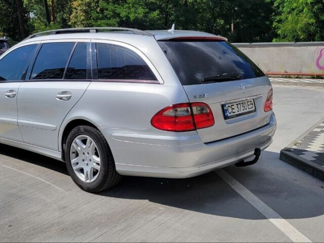 Серый Мерседес 220, объемом двигателя 2.1 л и пробегом 350 тыс. км за 9000 $, фото 9 на Automoto.ua