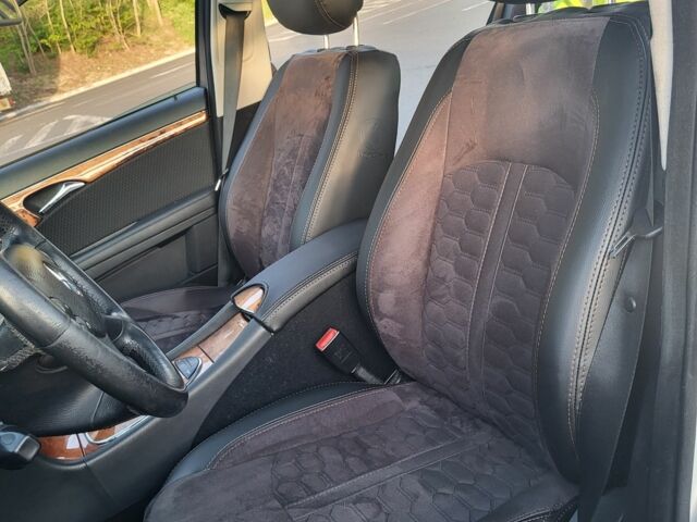 Серый Мерседес 220, объемом двигателя 2.1 л и пробегом 383 тыс. км за 8800 $, фото 21 на Automoto.ua