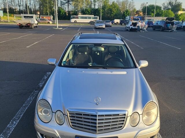 Серый Мерседес 220, объемом двигателя 2.1 л и пробегом 383 тыс. км за 8800 $, фото 8 на Automoto.ua