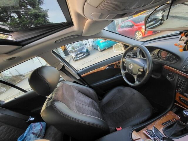 Серый Мерседес 220, объемом двигателя 2.1 л и пробегом 383 тыс. км за 8800 $, фото 23 на Automoto.ua