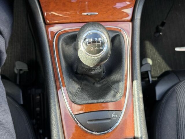 Серый Мерседес 220, объемом двигателя 2.2 л и пробегом 370 тыс. км за 6500 $, фото 18 на Automoto.ua