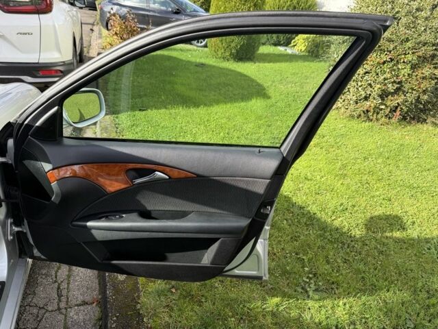 Серый Мерседес 220, объемом двигателя 2.2 л и пробегом 370 тыс. км за 6500 $, фото 5 на Automoto.ua