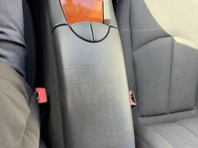 Серый Мерседес 220, объемом двигателя 2.2 л и пробегом 370 тыс. км за 6500 $, фото 14 на Automoto.ua