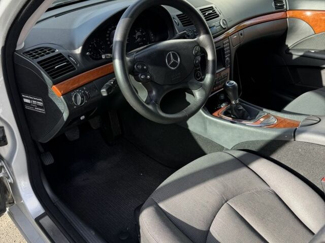 Серый Мерседес 220, объемом двигателя 2.2 л и пробегом 370 тыс. км за 6500 $, фото 11 на Automoto.ua