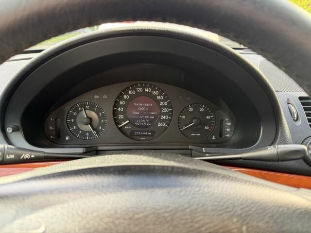 Серый Мерседес 220, объемом двигателя 2.2 л и пробегом 370 тыс. км за 6500 $, фото 7 на Automoto.ua