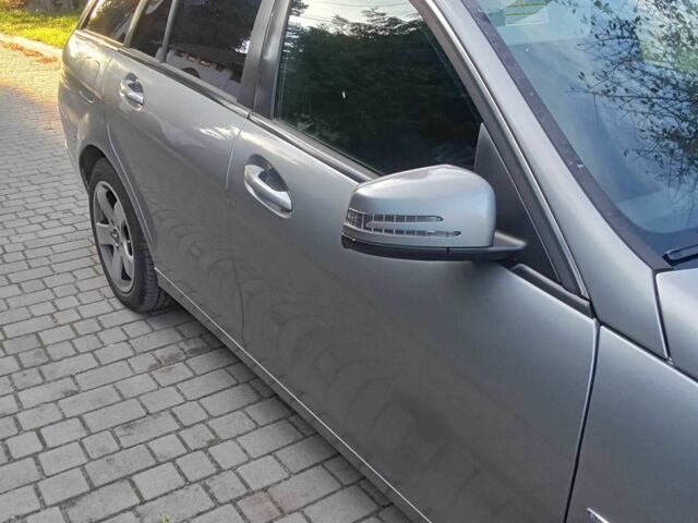 Сірий Мерседес 220, об'ємом двигуна 2.2 л та пробігом 402 тис. км за 7200 $, фото 2 на Automoto.ua