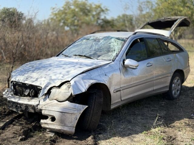 Мерседес 220 2010 у Одесі на Automoto.ua Сірий Мерседес 220, об'ємом двигуна 2.8 л та пробігом 1 тис. км за 2000 $, фото 2 на Automoto.ua
